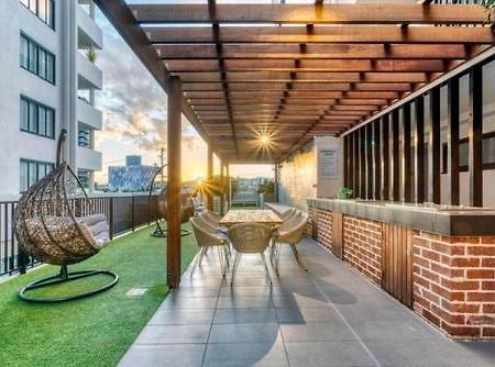 Inner City 1 Bedroom Apartment With Rooftop Pool And Parking - Serain Residences Brisbane Exteriér fotografie